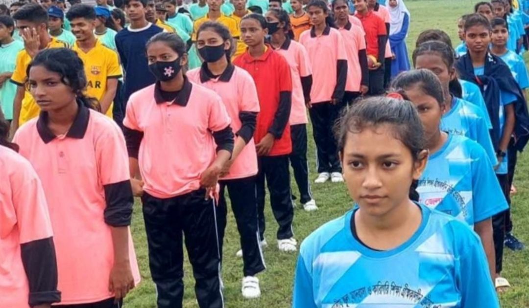 নওগাঁর ছাত্রীরা দুটি খেলায় 'বিভাগীয় পর্যায়ে চ্যাম্পিয়ন ও রানারআপ